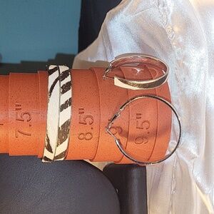118. Faux Fur Zebra Set Bangles & Hoops